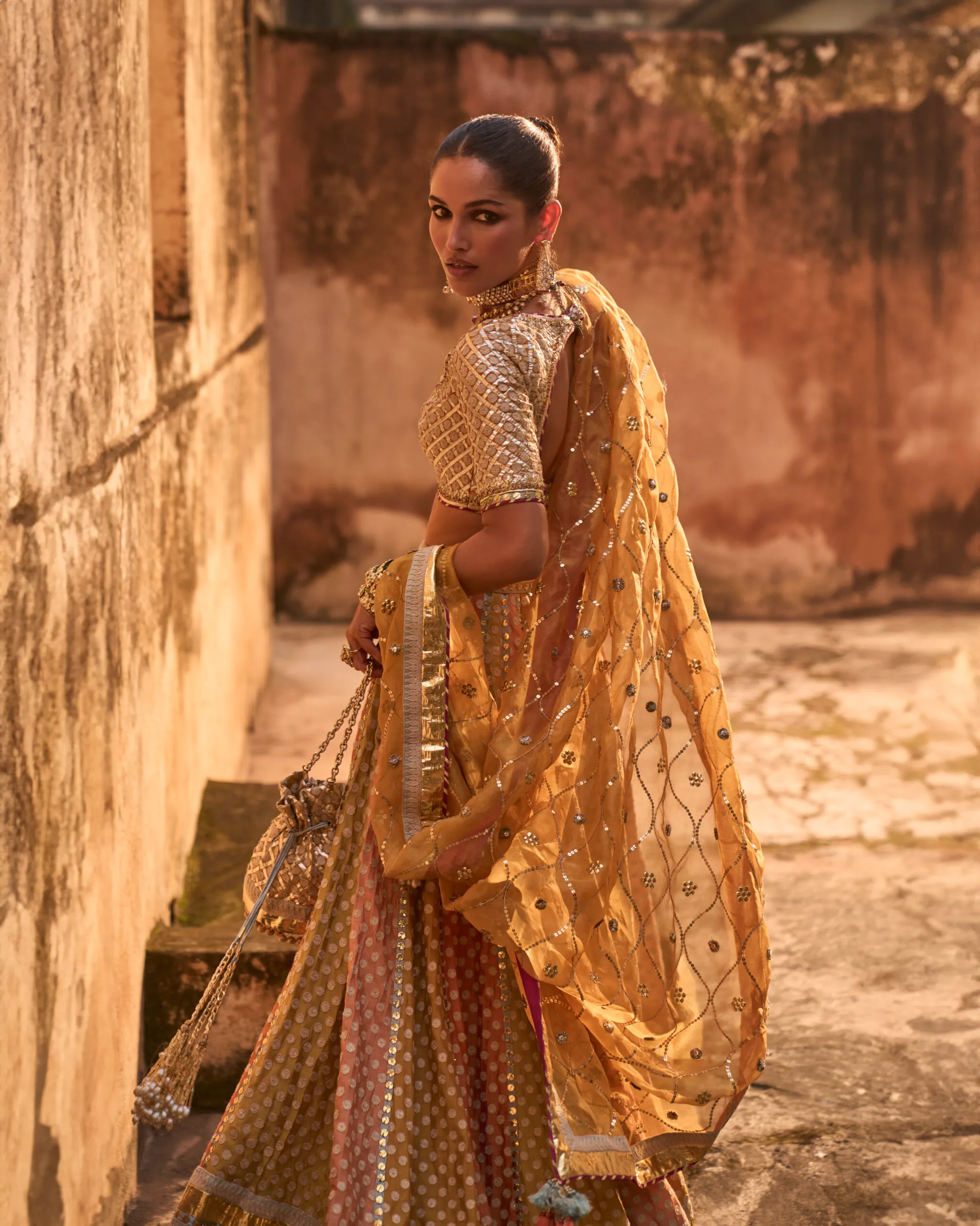 SILK ELEGA